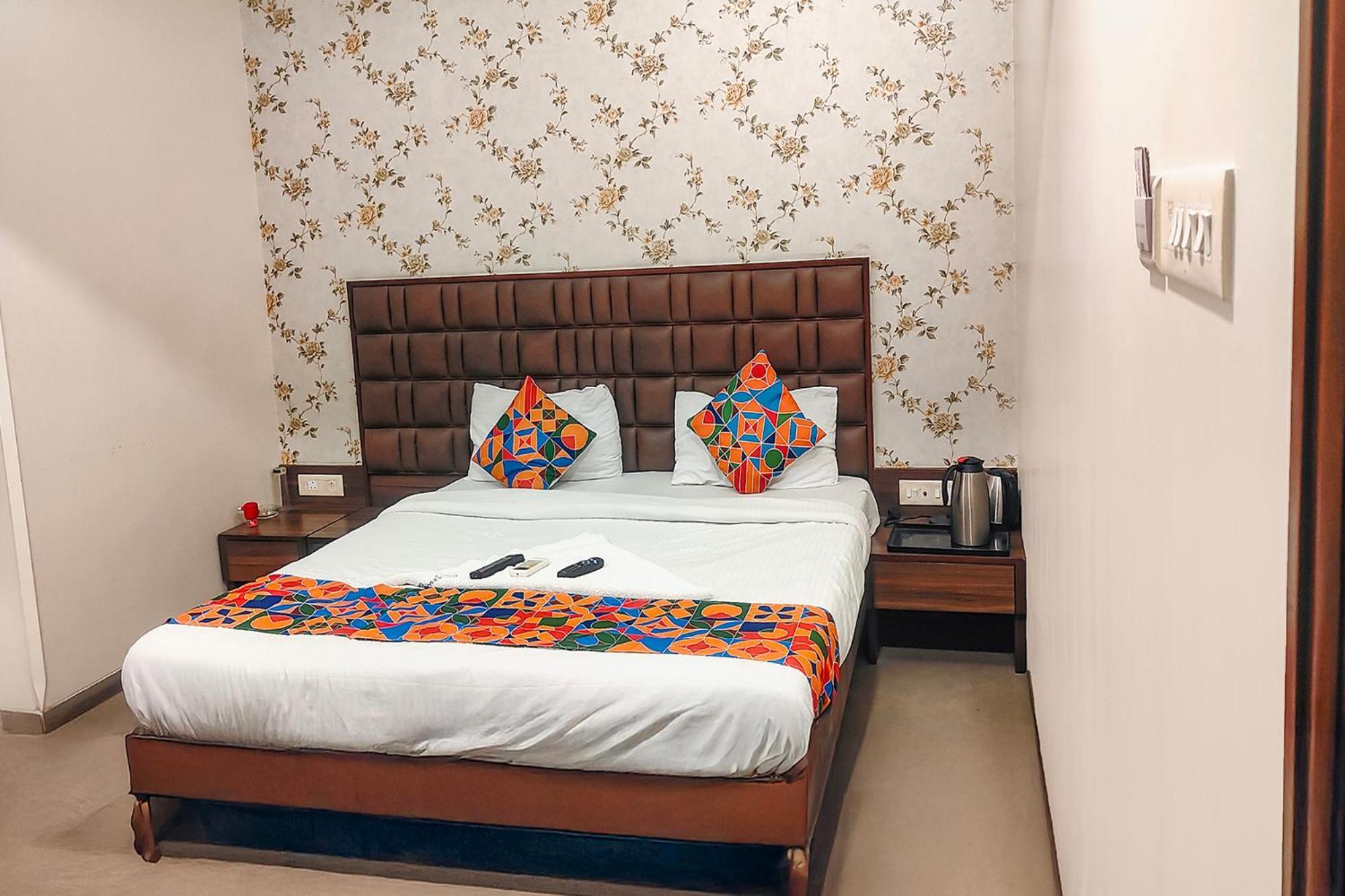 Fabhotel Landmark Residency - Nr Midc Turbhe Turambhe Экстерьер фото